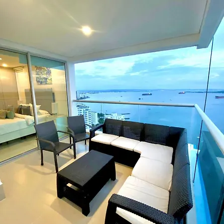 Beachfront 3br W 360 Views Cartagena