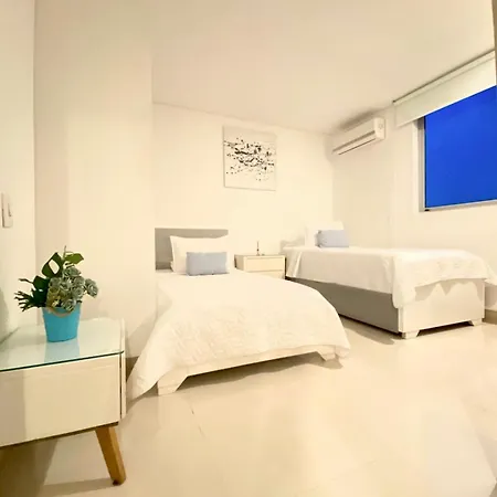 Beachfront 3br W 360 Views Apartamento *